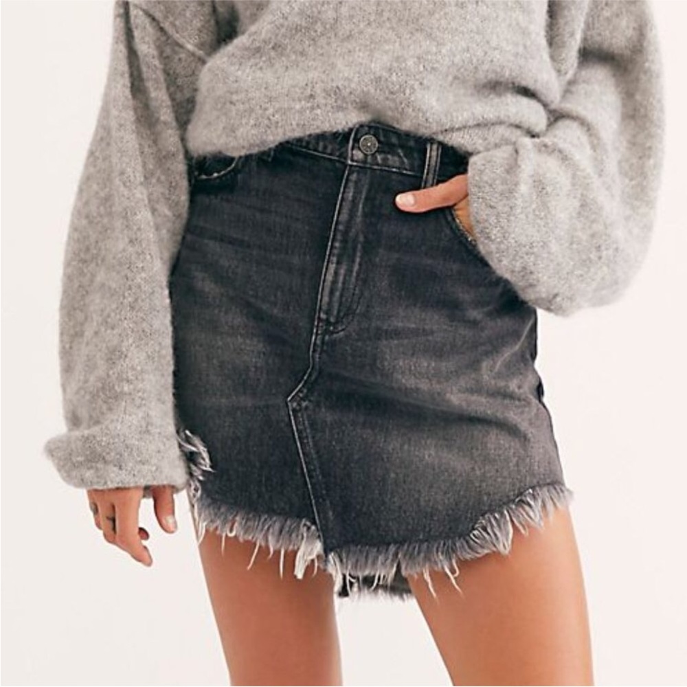 Free People We The Free Maverick Black Mini Denim Skirt Size 24